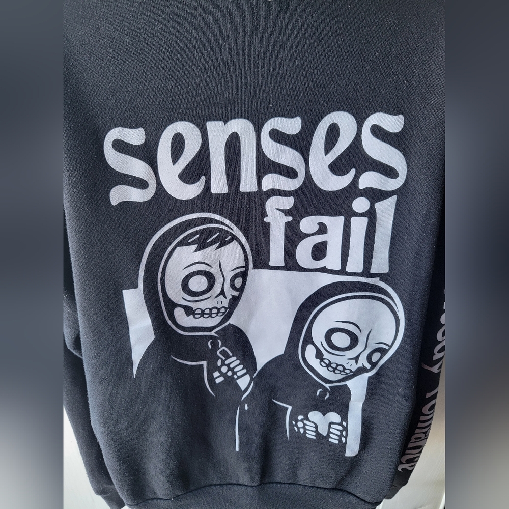 Senses Fail Bloody Romance Hoodie Size Medium - Picture 3 of 5